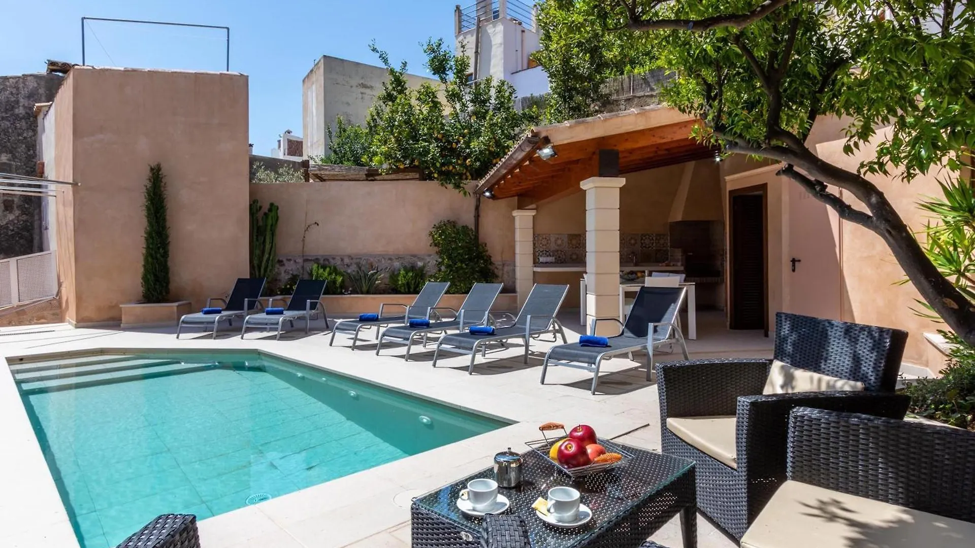 Historic Pollensa Townhouse Casa Roca Horta 4 Bedrooms Sun Terrace Town Mountain Views İspanya