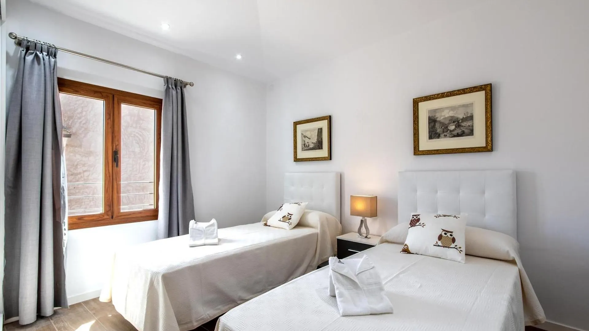 Historic Pollensa Townhouse Casa Roca Horta 4 Bedrooms Sun Terrace Town Mountain Views