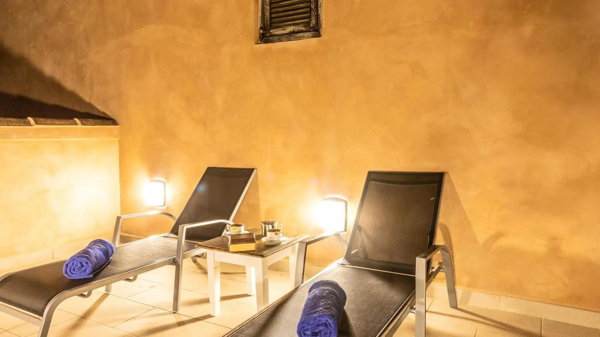 Historic Pollensa Townhouse Casa Roca Horta 4 Bedrooms Sun Terrace Town Mountain Views Villa Pollença